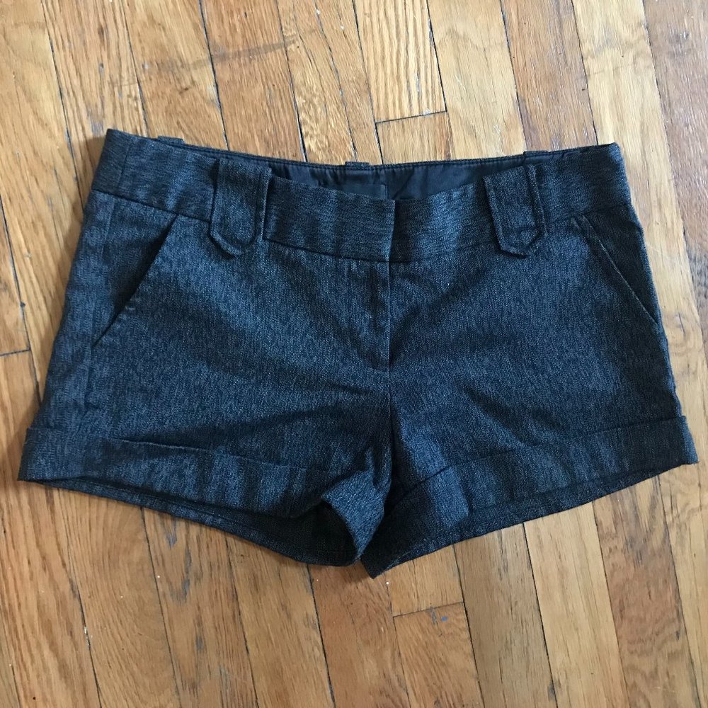 dressy tailored grey shorts (size: M)